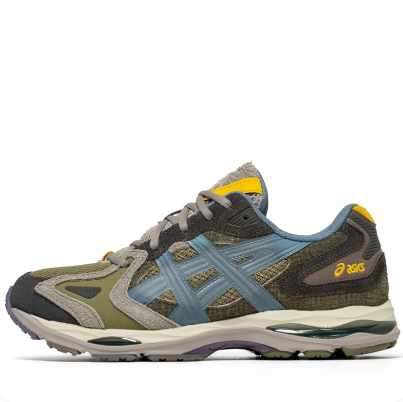 ASICS Low-Top Sneakers in Olive Green & Dusty Blue